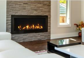 Well equipped linear fireplace